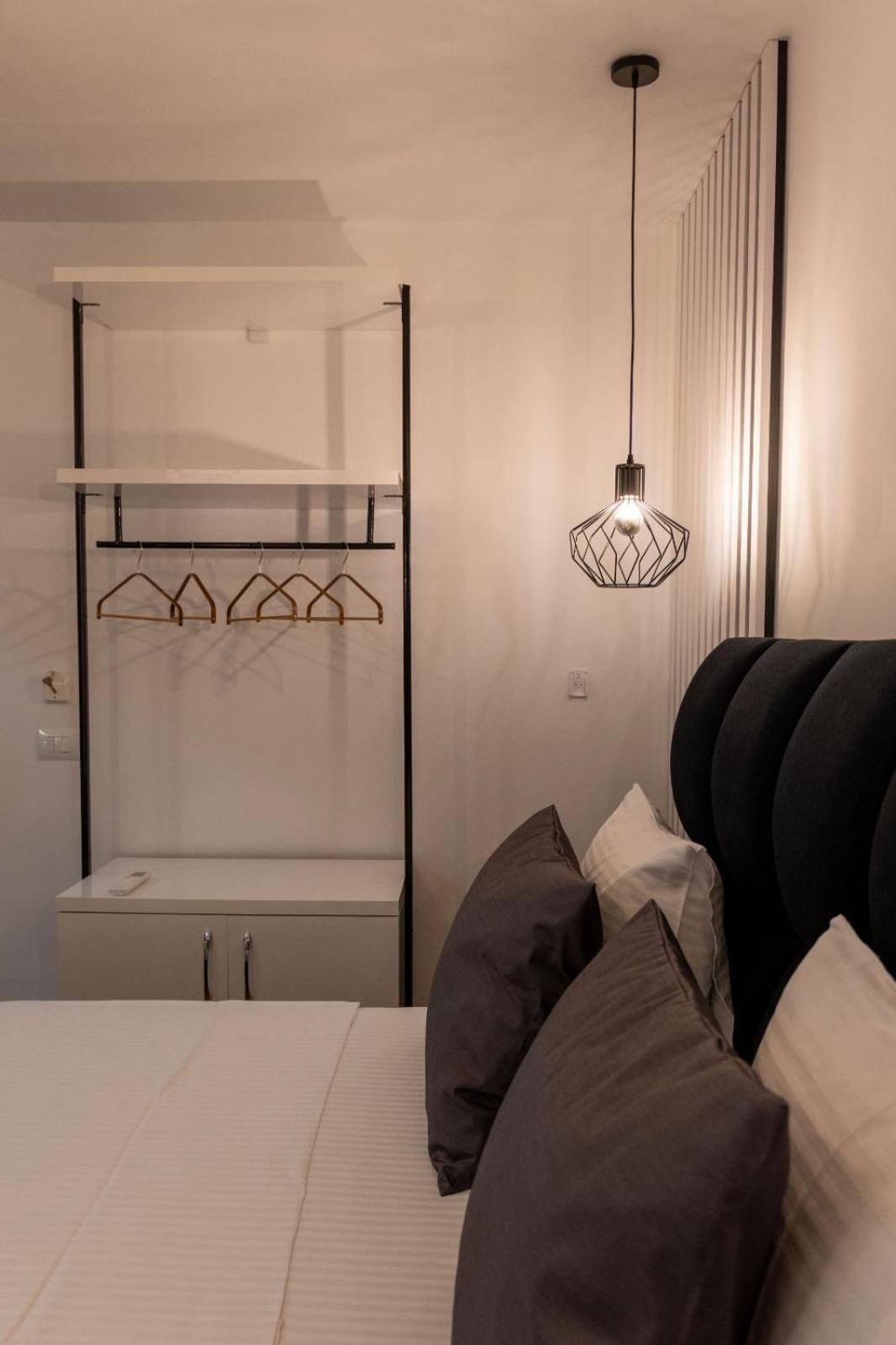 Crown Hf Ksamil Apartment Ngoại thất bức ảnh
